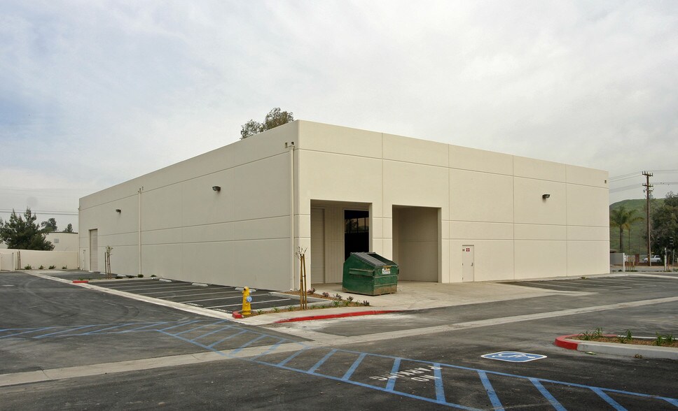 More Photos Of 23143 Temescal Canyon Rd, Corona Manufacturing For Lease
