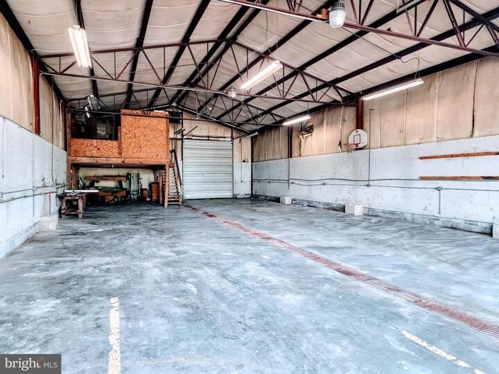 More Photos Of 215 Burkharts ln, Martinsburg Flex For Lease