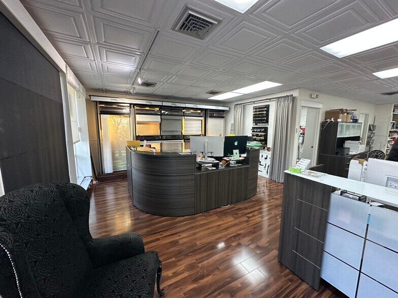 More Photos Of 2600-2620 4th St N, Saint Petersburg Freestanding For Lease