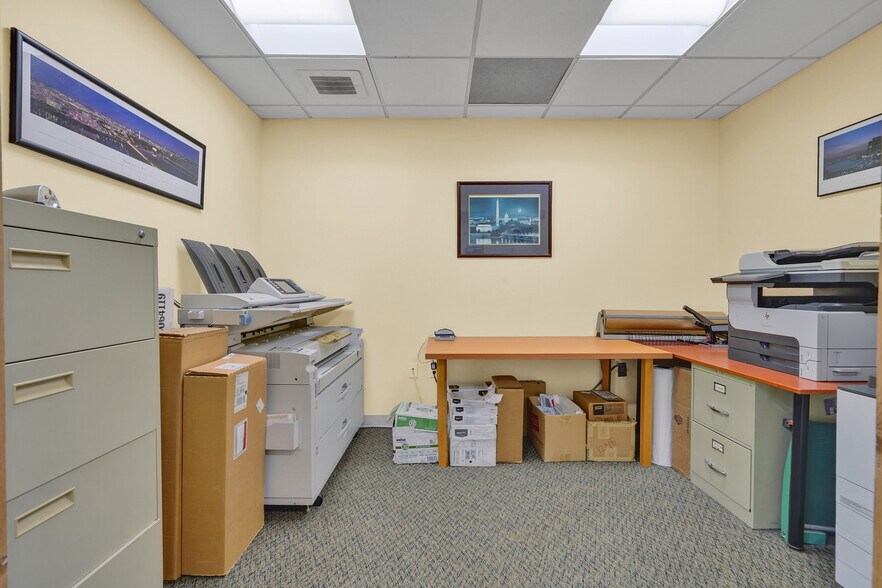 More Photos Of 3930 Pender Dr, Fairfax Medical For Lease