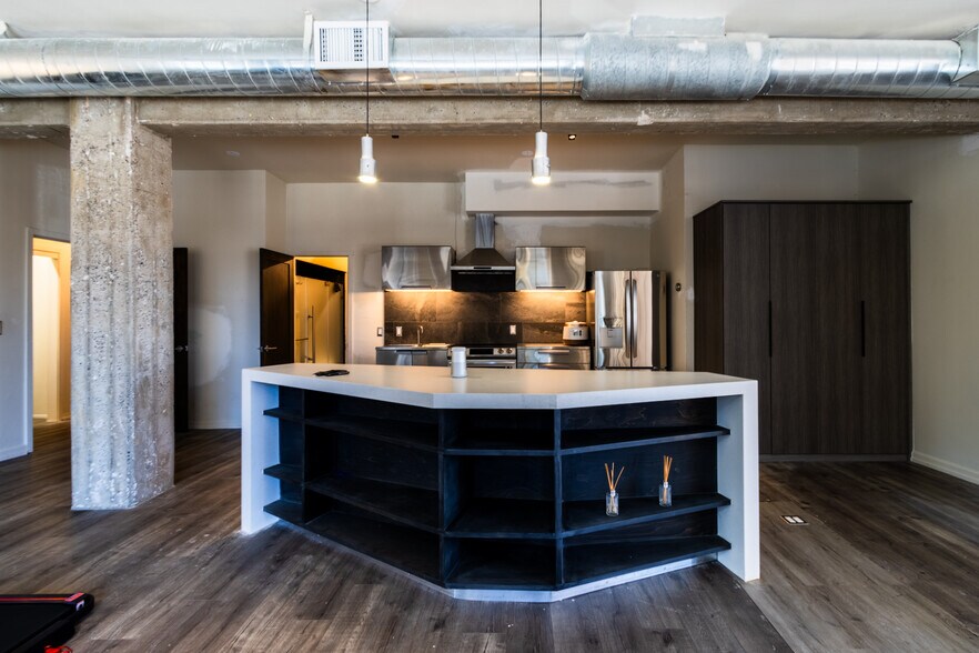 More Photos Of 1122-1126 Folsom St, San Francisco Industrial For Sale