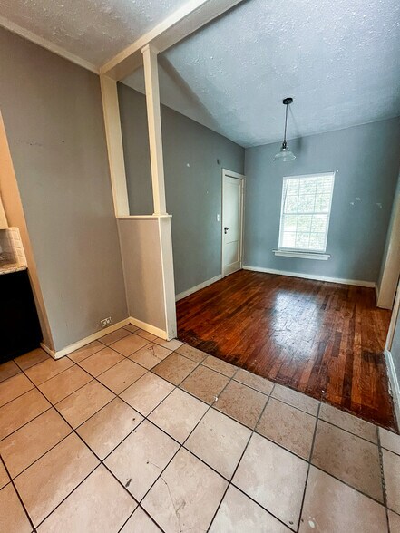 More Photos Of 108 N Gordon Dr, Crockett Apartments For Sale