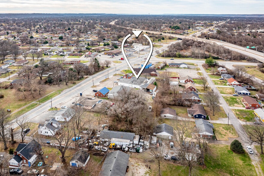 More Photos Of 3958 Cane Run Rd, Louisville Freestanding For Sale