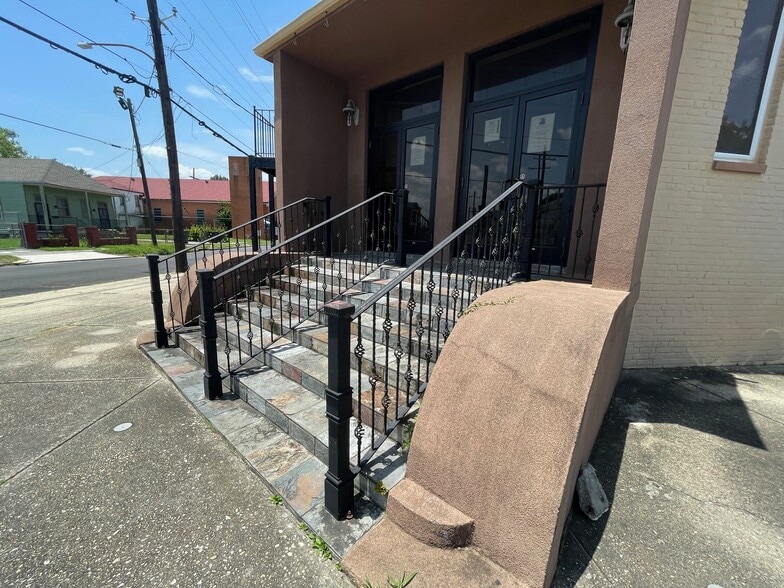 More Photos Of 2400 Delachaise St, New Orleans Specialty For Sale