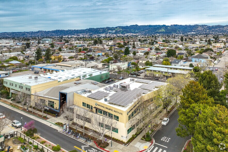 More Photos Of 5900 Doyle St, Emeryville Office For Sale