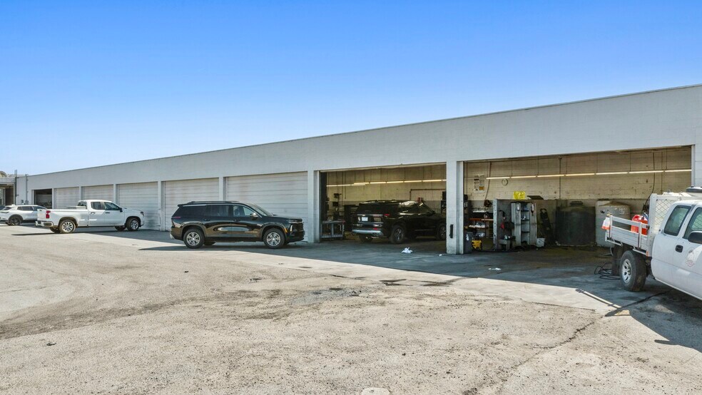 More Photos Of 1313 E Main St, Santa Maria Auto Dealership For Lease