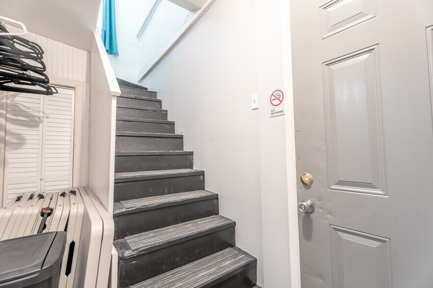 More Photos Of 282 Lyons Ave, Newark Storefront Retail Residential For Sale