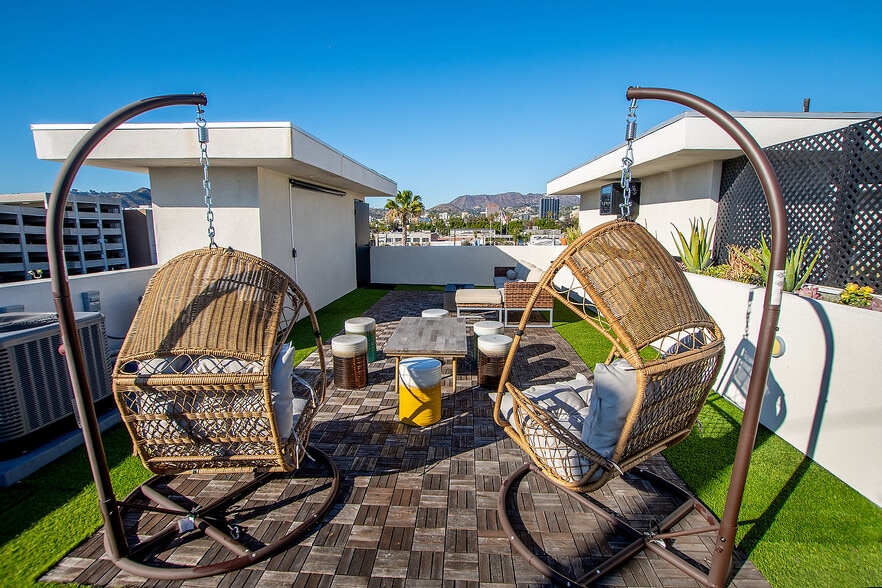 More Photos Of 1002 N Hudson Ave, Los Angeles Apartments For Sale