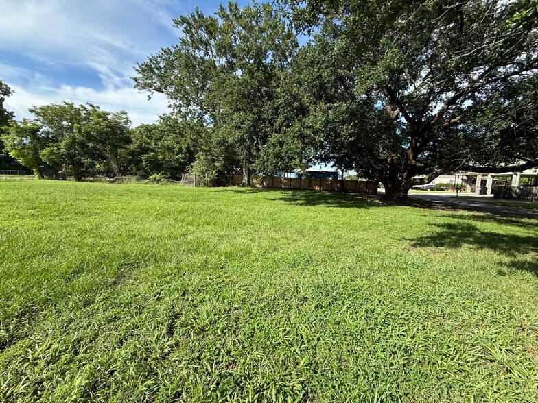 More Photos Of 1904 Tino Ln, Violet Land For Sale