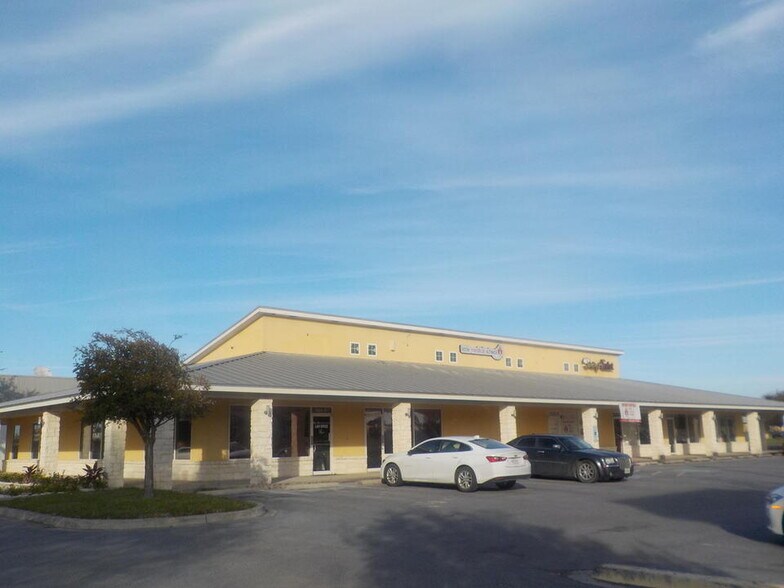More Photos Of 6400 N 10th St, McAllen Freestanding For Lease