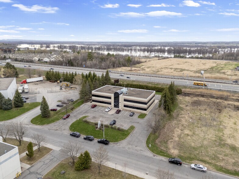More Photos Of 815 Taylor Creek Dr, Ottawa Office For Lease