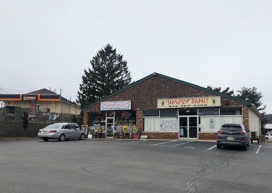 Primary Photo Of 3 Church St, Vernon Freestanding For Sale