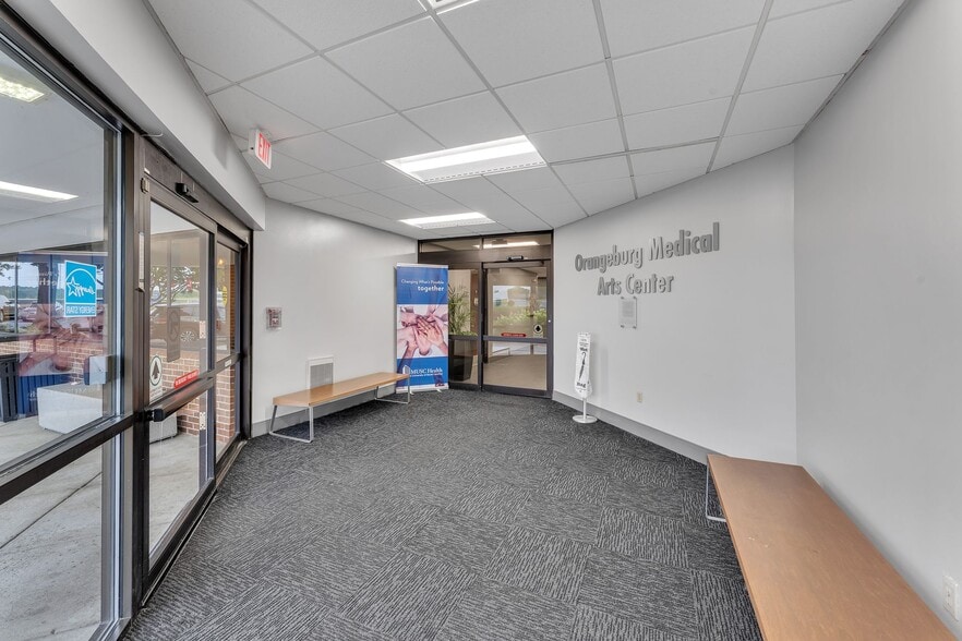 More Photos Of 1175 Cook Rd, Orangeburg Medical For Lease