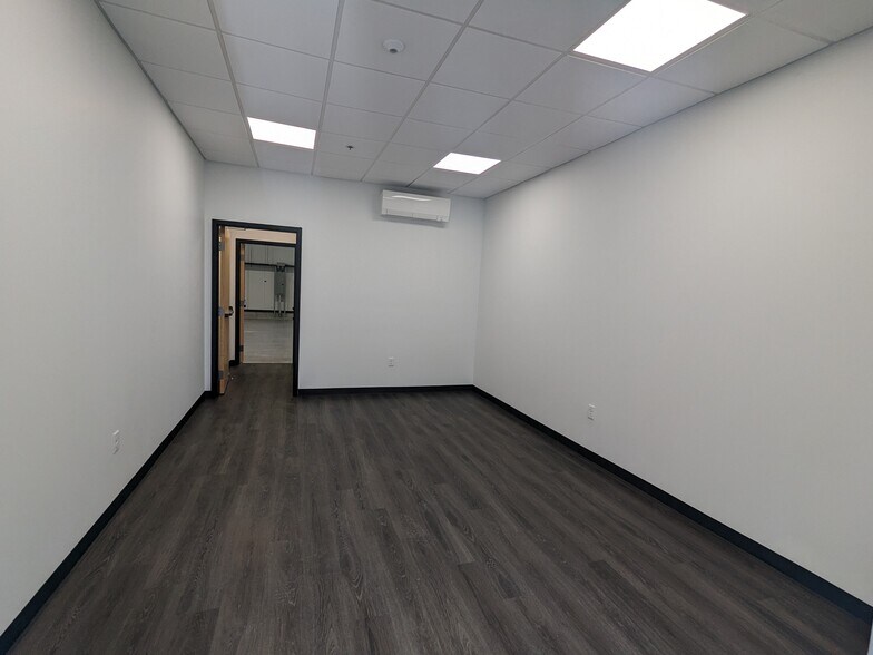 More Photos Of 275 Washington St, Franklin Unknown For Lease