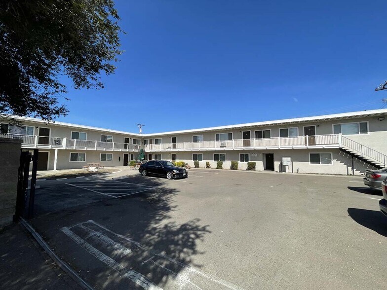 More Photos Of 4460 Cotton Ct, Stockton Apartments For Sale