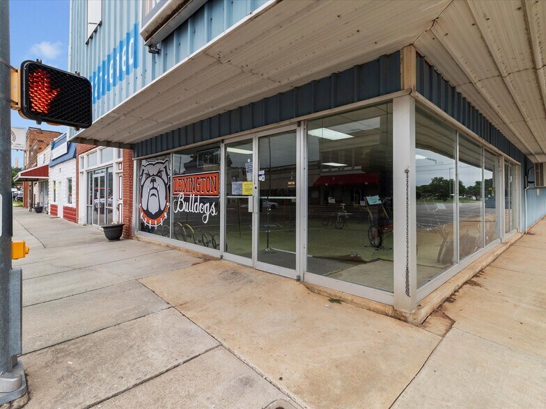 More Photos Of 100 E Broadway St, Lexington Storefront For Sale