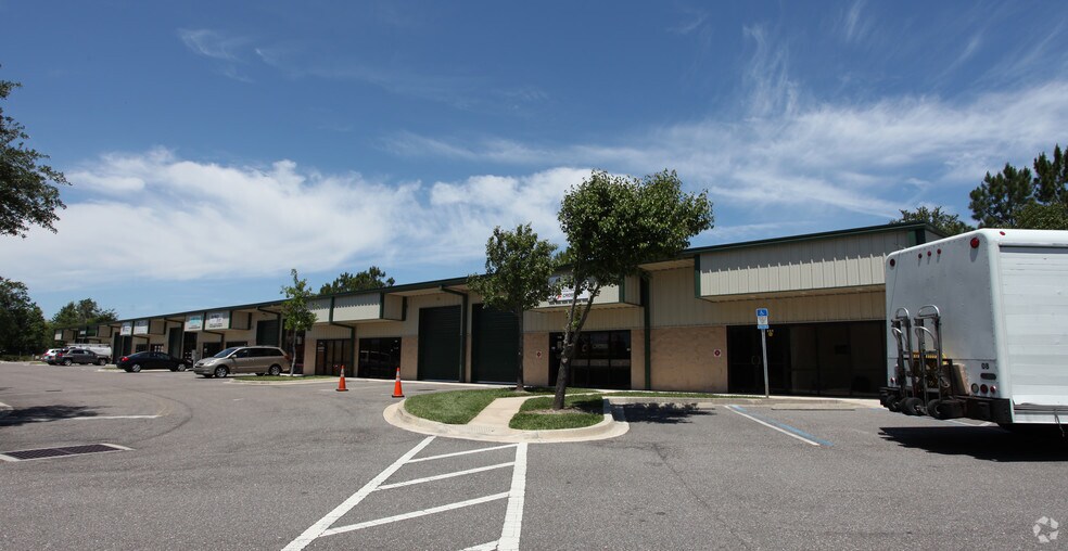 More Photos Of 8725 Youngerman Ct, Jacksonville Warehouse For Lease