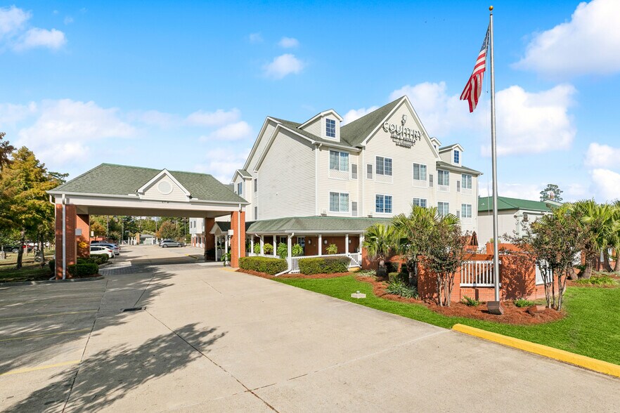 More Photos Of 130 Holiday Blvd, Covington Hotel For Sale