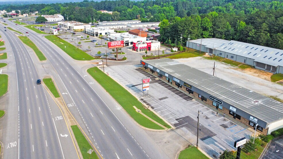 More Photos Of 3120 McFarland Blvd, Northport Freestanding For Lease