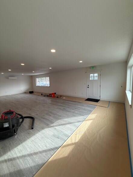 More Photos Of 7702 NE 219th St, Battle Ground Office For Lease