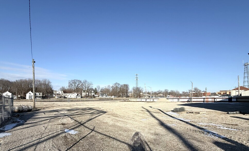 More Photos Of 151 Ferris st, Galesburg Warehouse For Sale