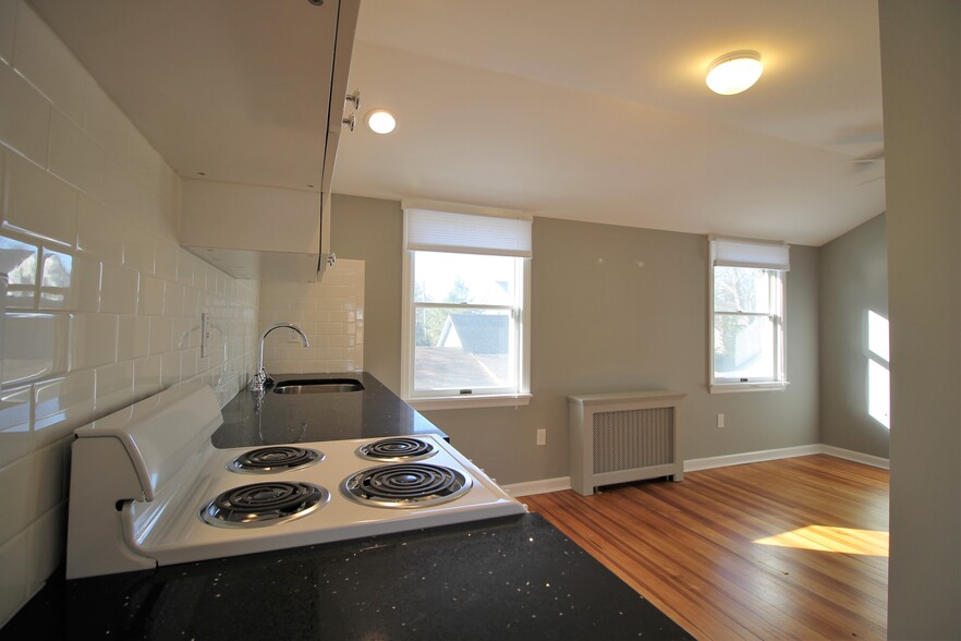 More Photos Of 270 Larkfield Rd, East Northport Storefront Retail Office For Sale