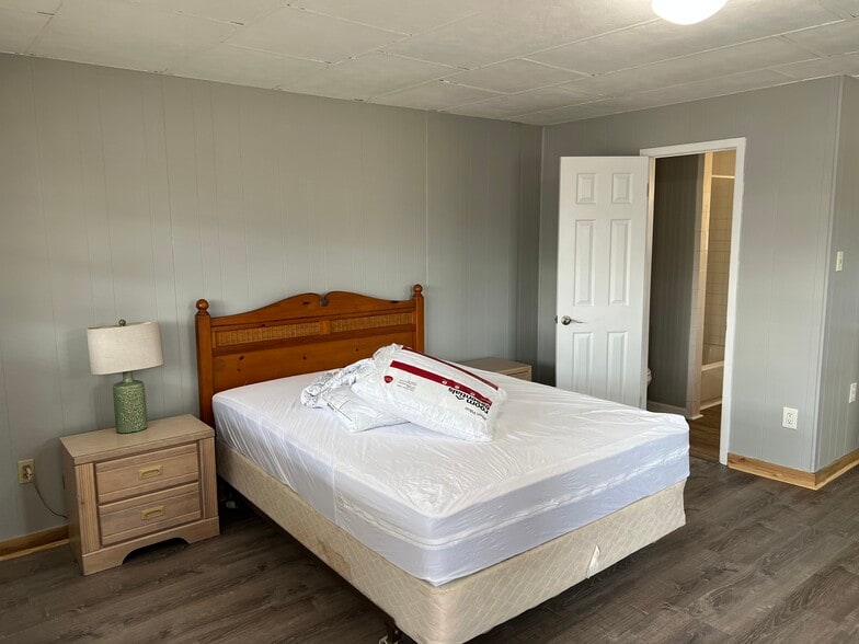 More Photos Of 112 N River Dr, Jarvisburg Hotel For Sale