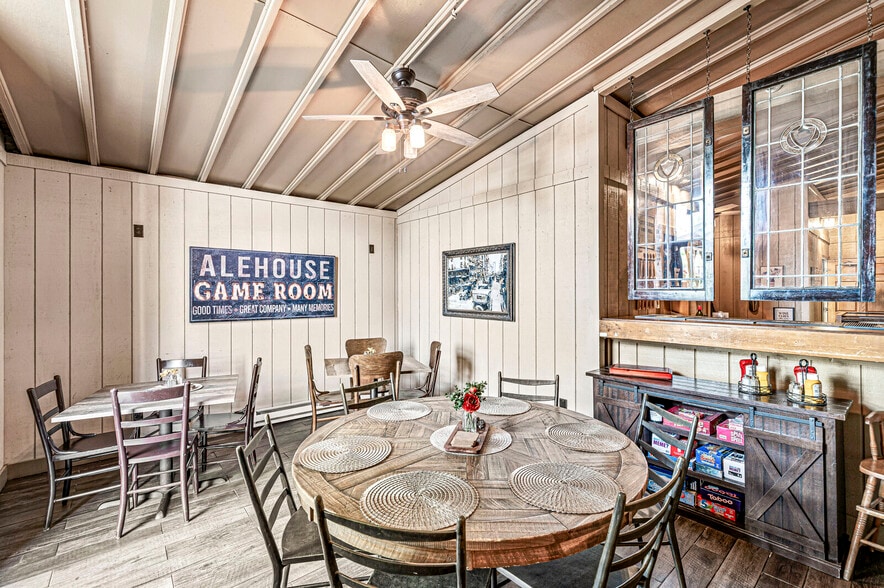 More Photos Of 1134 Home Ave, Kokomo Restaurant For Sale