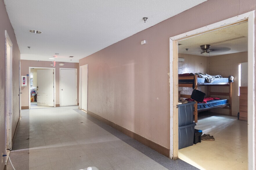 More Photos Of 4606 Connelly St, Austin Assisted Living For Sale