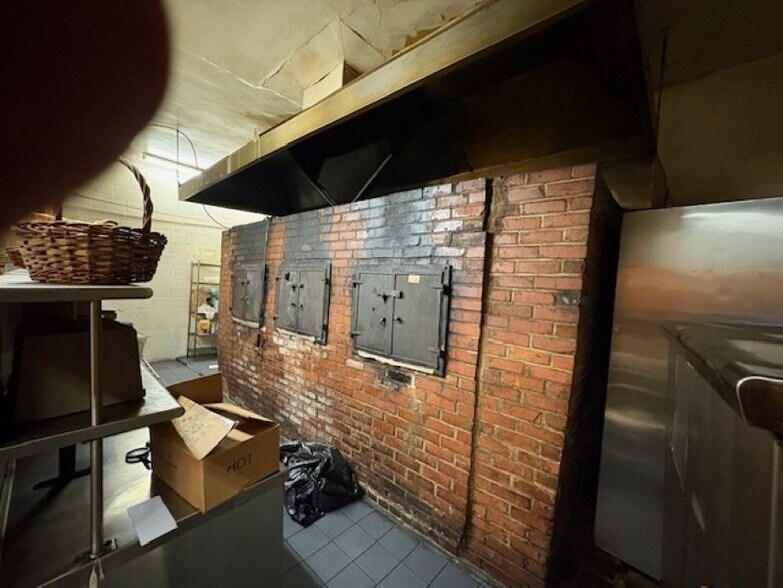 More Photos Of 5309 S Vermont Ave, Los Angeles Restaurant For Lease