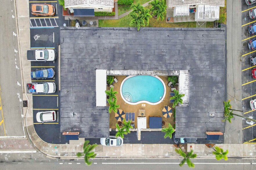 More Photos Of 1201 S Federal Hwy, Hollywood Hotel For Sale