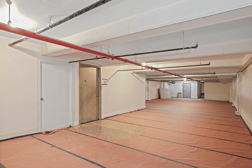 More Photos Of 878 Nostrand Ave, Brooklyn Office For Lease