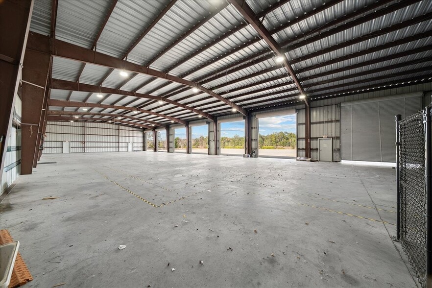 More Photos Of 13866 S Us-441, Summerfield Office For Sale