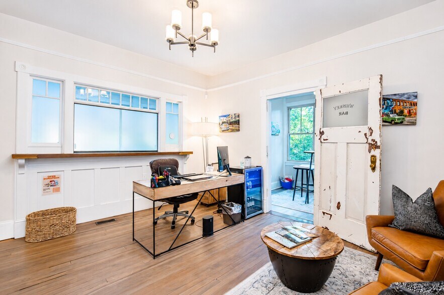 More Photos Of 264 Haywood Rd, Asheville Medical For Sale