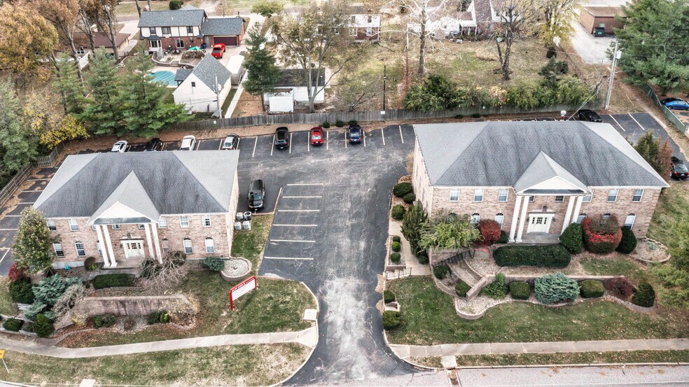 More Photos Of 116 Cliff Cave Rd, Saint Louis Office For Lease