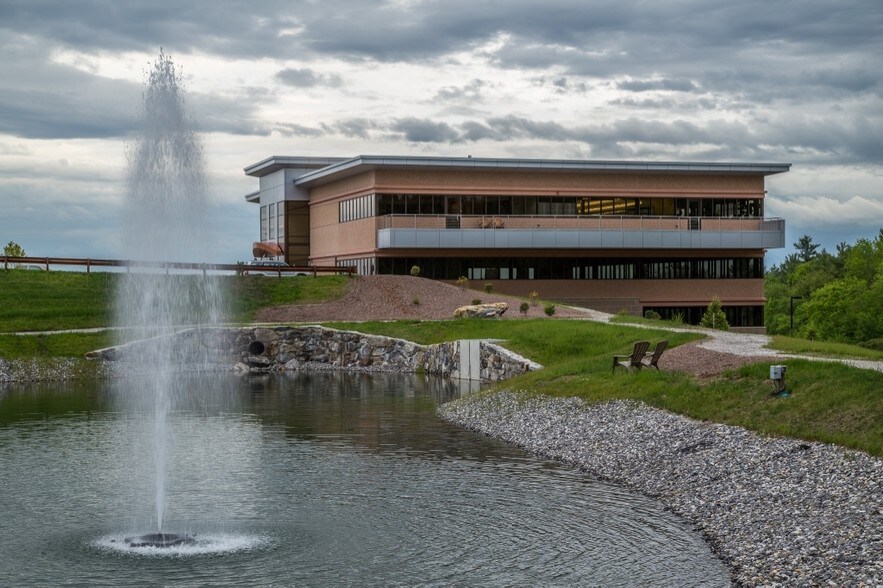 More Photos Of 6 Kitty Hawk Lndg, Londonderry Office For Lease