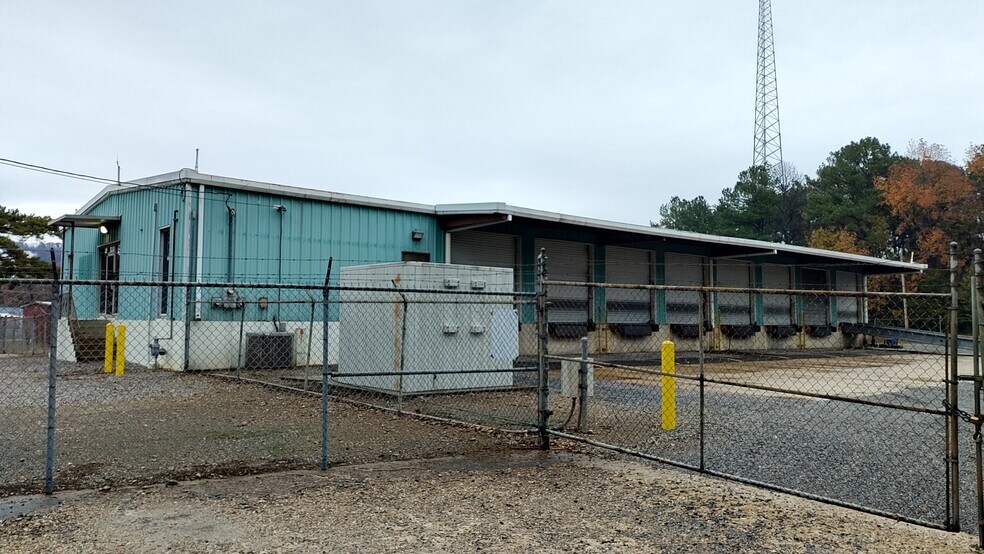 More Photos Of 169 Akers Rd, Hot Springs Distribution For Sale