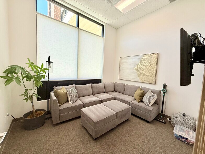 More Photos Of 12481 S Fort St, Draper Medical For Lease