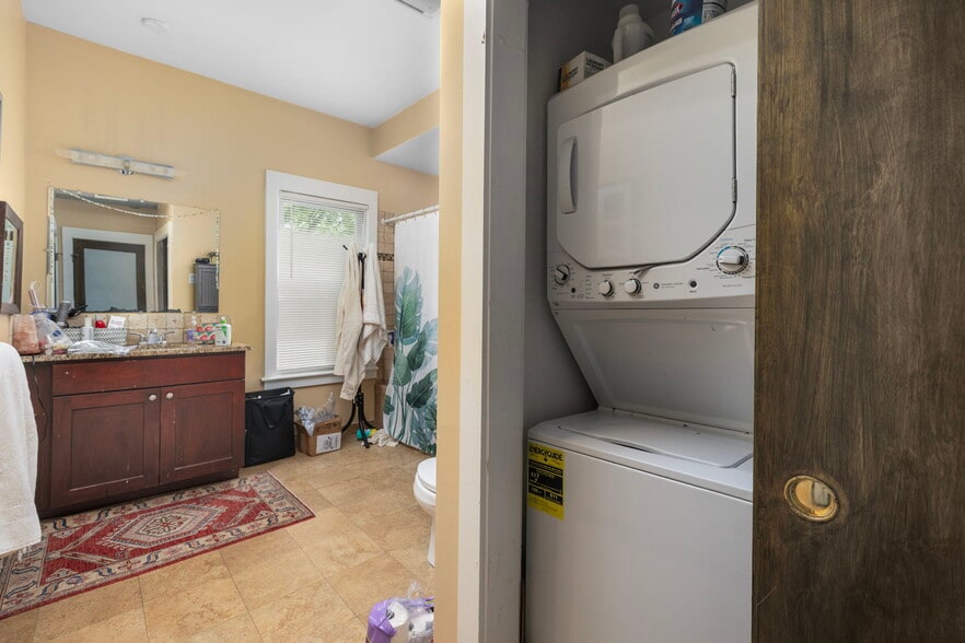 More Photos Of 64-66 Pitman St, Providence Apartments For Sale