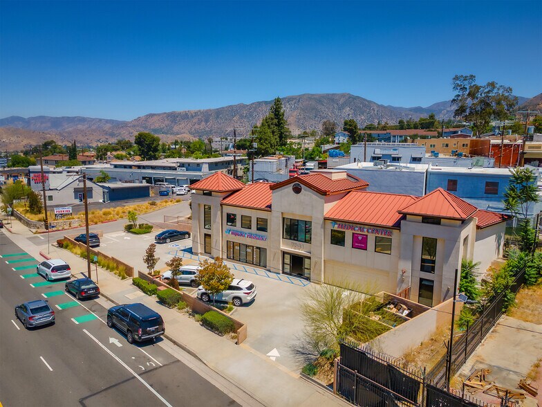 More Photos Of 7335-7341 Foothill Blvd, Tujunga Light Manufacturing For Sale