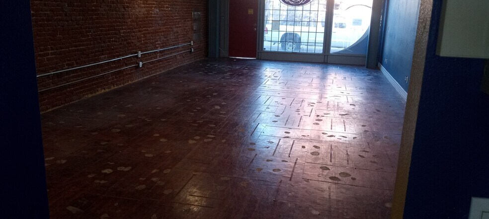 More Photos Of 1852 E 1st St, Los Angeles General Retail For Sale