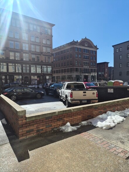 More Photos Of 85 Weybosset St, Providence General Retail For Lease