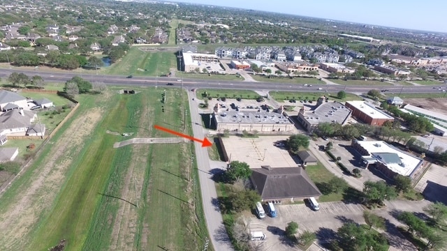 More Photos Of 11110 S Highway 6, Sugar Land Freestanding For Sale