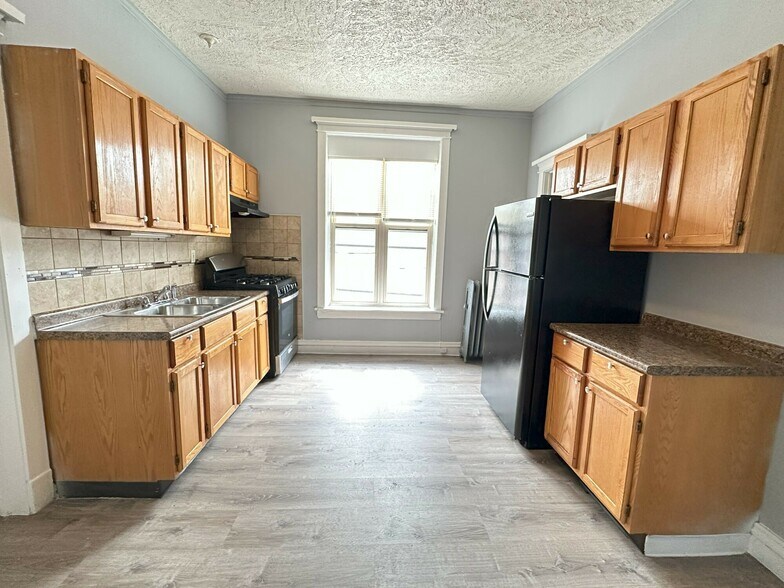 More Photos Of 4817 S King Dr, Chicago Apartments For Sale