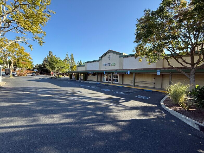 More Photos Of 1514-1600 Palos Verdes Mall, Walnut Creek Unknown For Lease