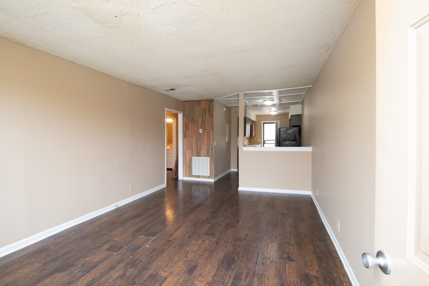 More Photos Of , Nashville Multifamily For Sale