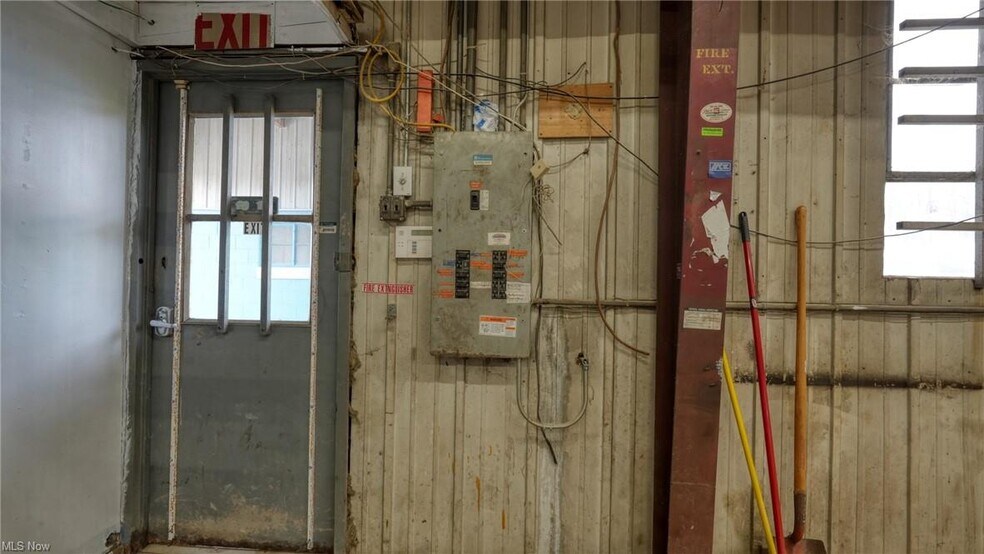 More Photos Of 11445 E Pike Rd, Cambridge Light Manufacturing For Lease