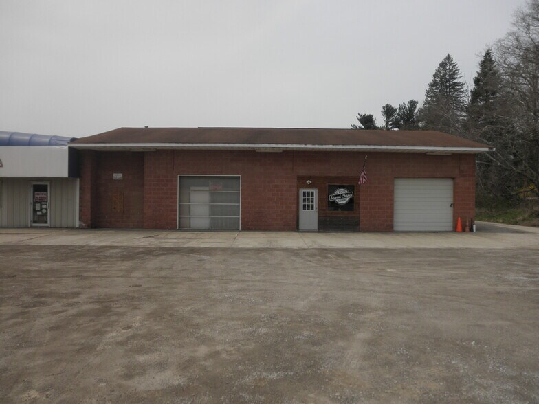 More Photos Of 2115-2121 SR 45, Austinburg Supermarket For Lease