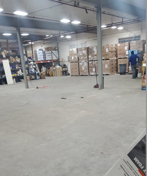 More Photos Of 170 Coolidge Ave, Englewood Manufacturing For Sale