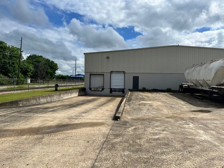 More Photos Of 601 Cumberland Ave, Chattanooga Warehouse For Lease